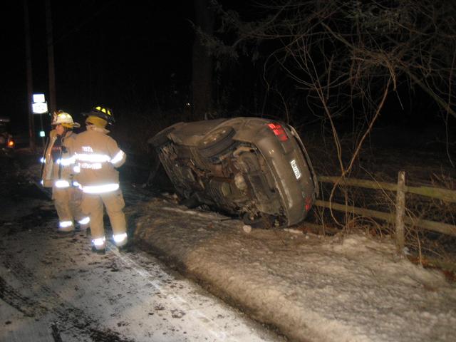 MVA with Rollover - Old Post Road x Gordon Ave. - 12/17/07